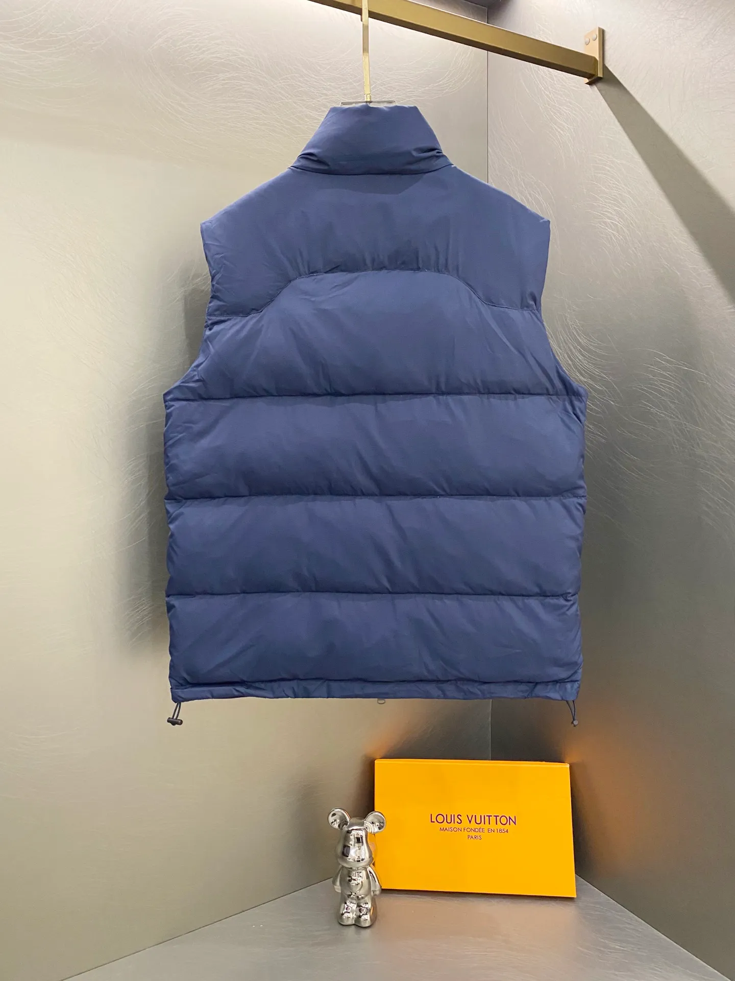 P520 Ralph Lauren/Ralph Lauren Men's Classic Pocket Zipper Waterproof Down Vest [Top Version] - - Accessories: Original tag washable label + electroplated YK zipper logo Customized Ralph Lauren zipper - Full set of accessories - The same style can be used by men and women Color: Black, Navy Blue, Black Glossy